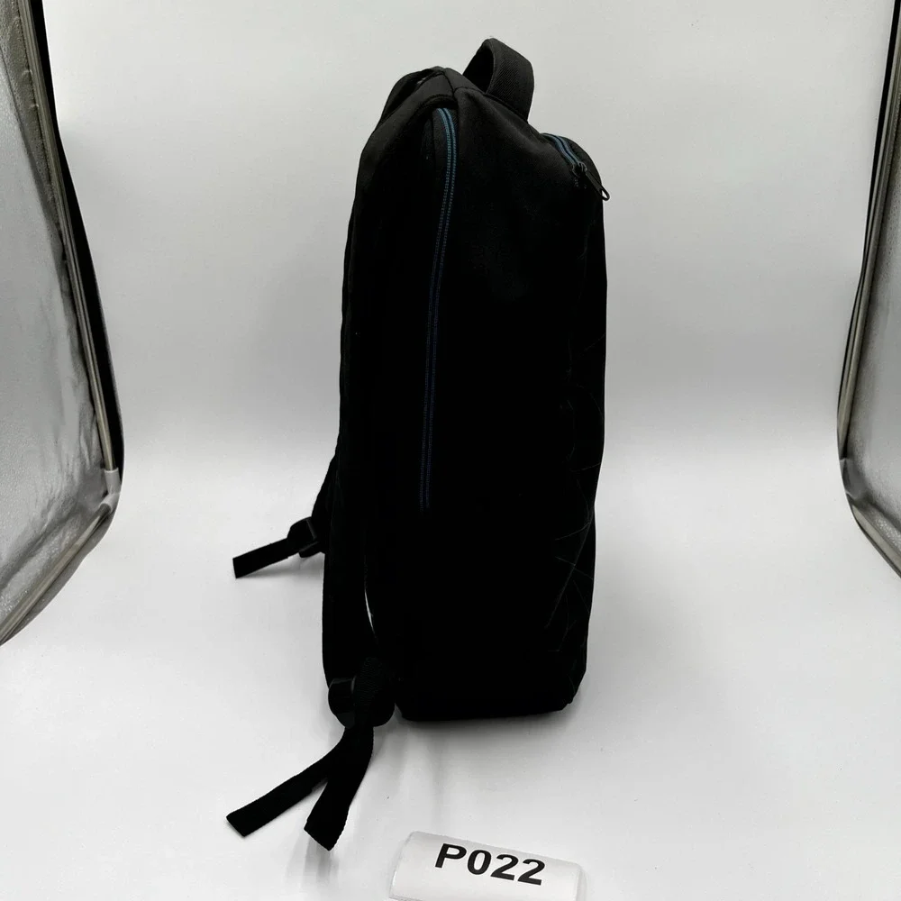 Dell Essential Unisex Backpack Core Black Gray Padded Shoulder Straps Laptop Bag